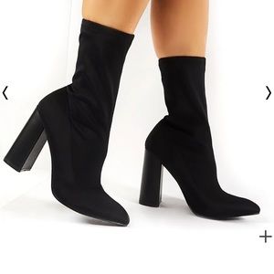 NEW - PUBLIC DESIRE “LIBBY” ANKLE BOOTIE BLACK - US-7/UK-5